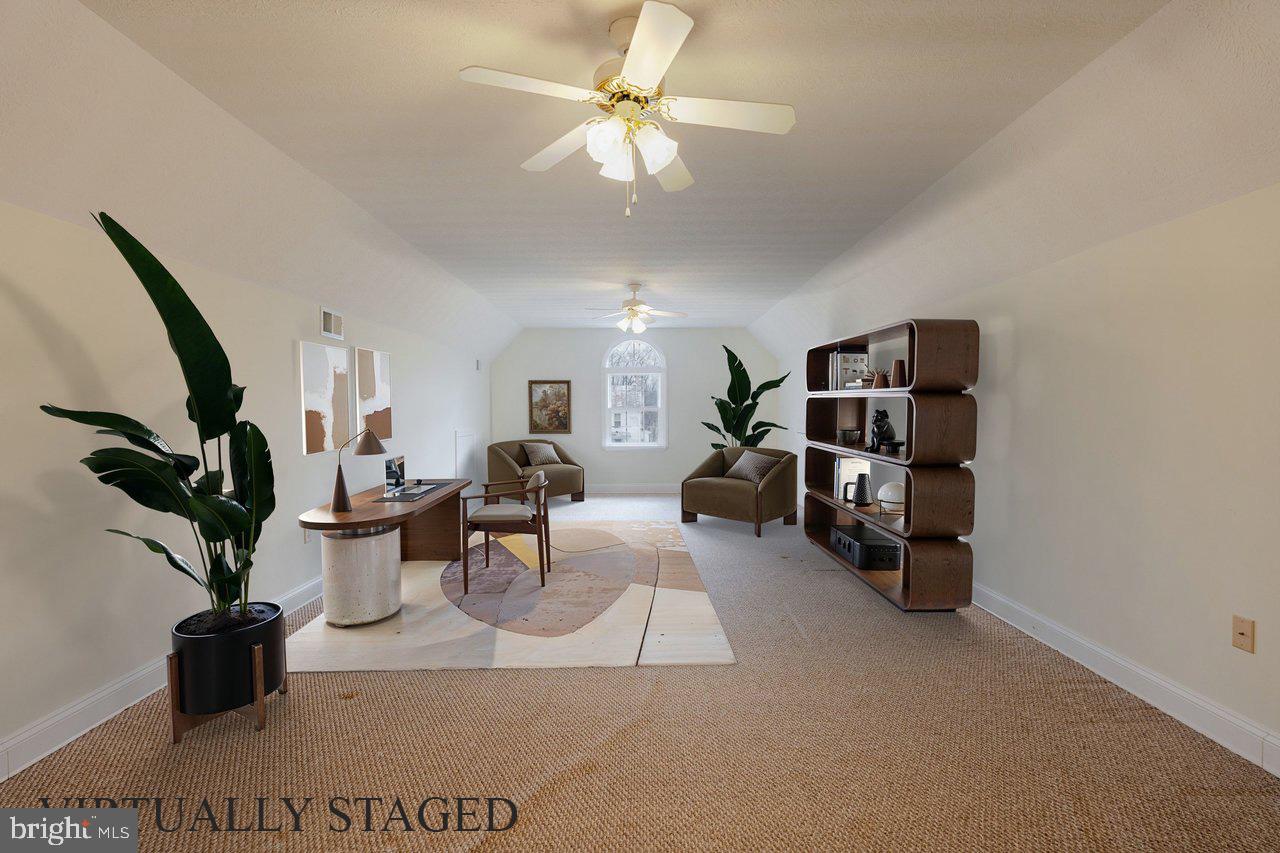 FAIRWAY MANOR - Residential
