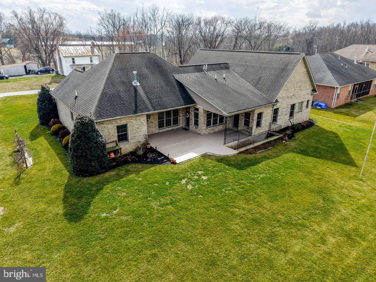 FAIRWAY MANOR - Residential