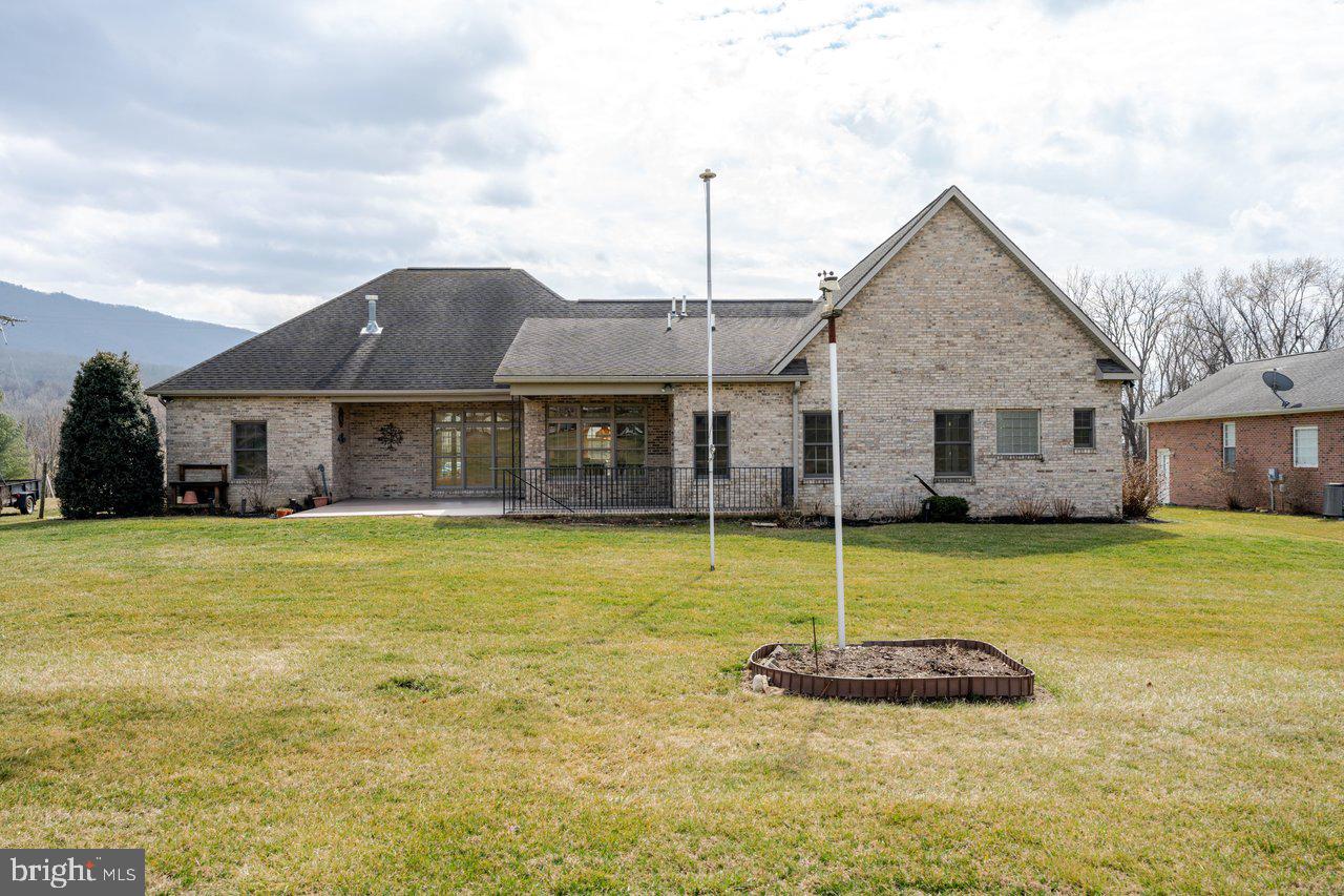 FAIRWAY MANOR - Residential