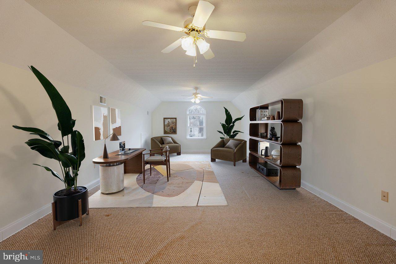 FAIRWAY MANOR - Residential
