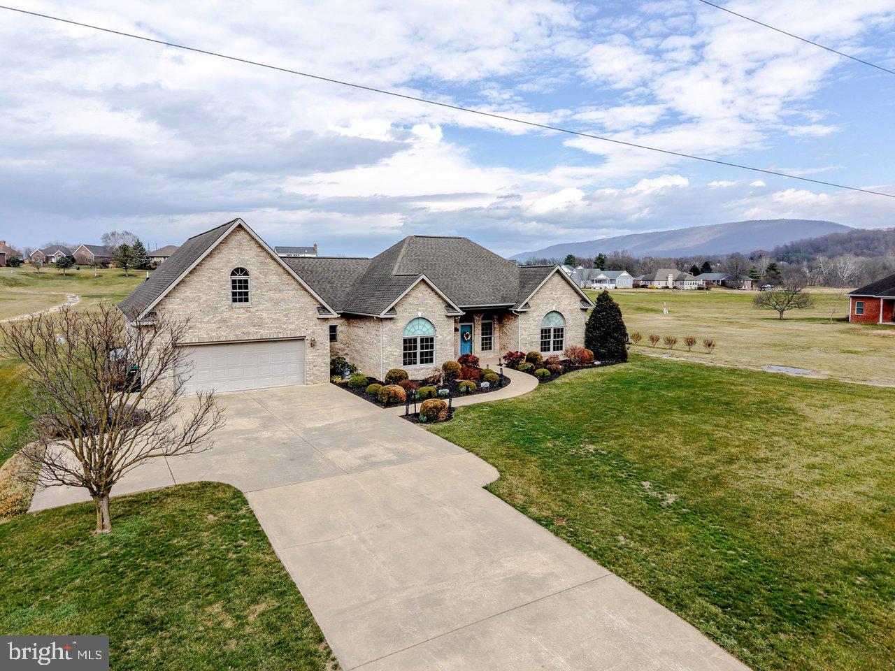 FAIRWAY MANOR - Residential