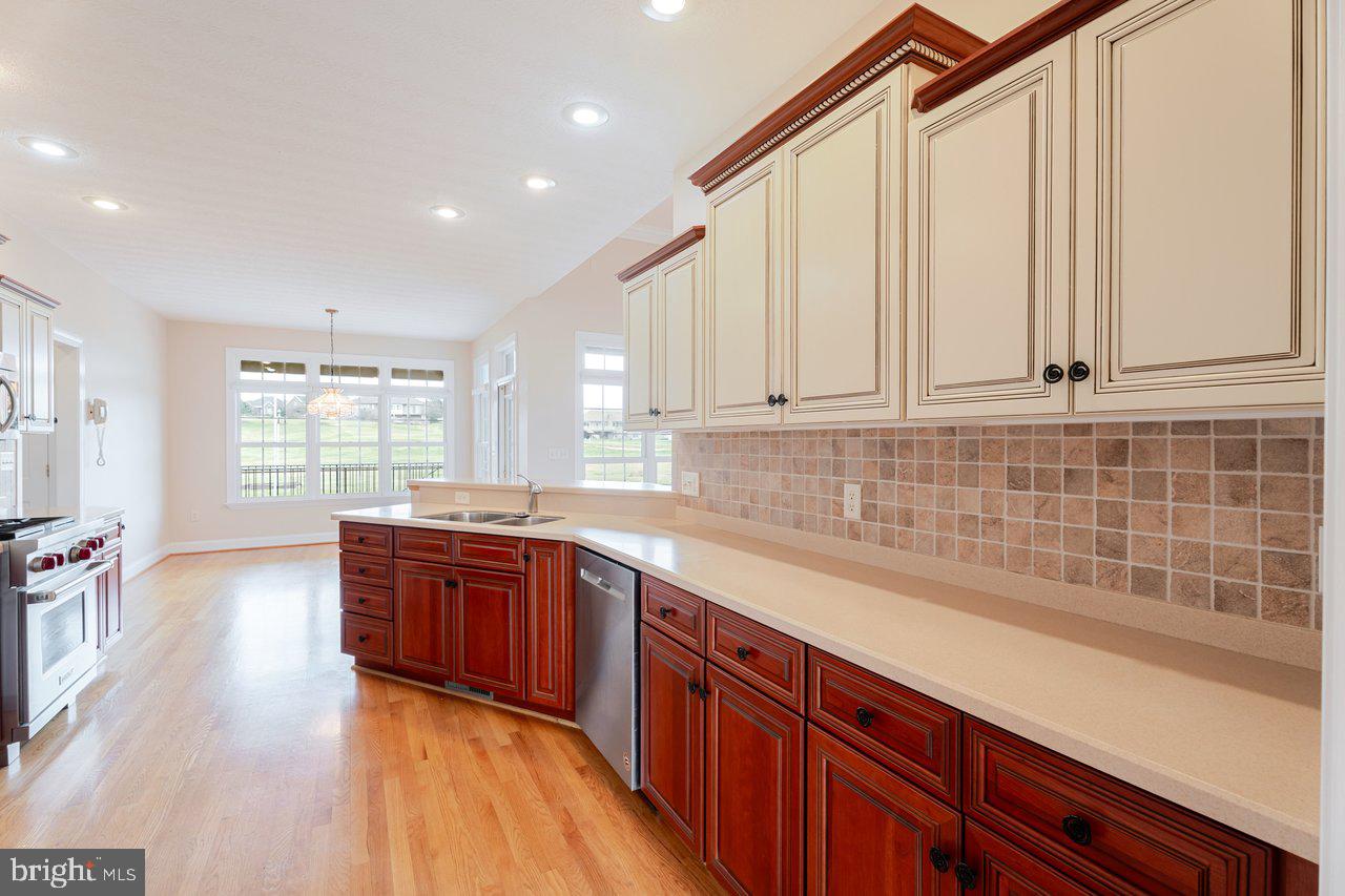 FAIRWAY MANOR - Residential