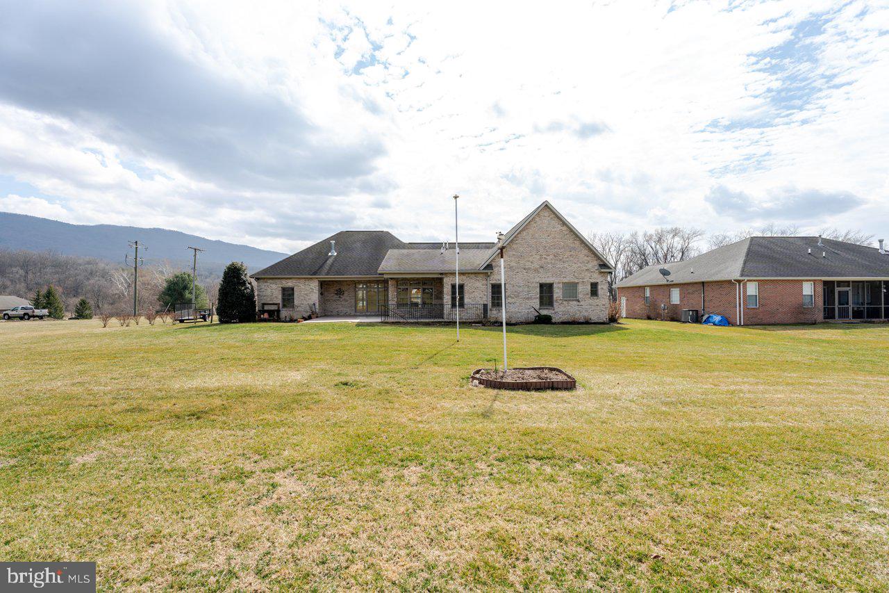 FAIRWAY MANOR - Residential