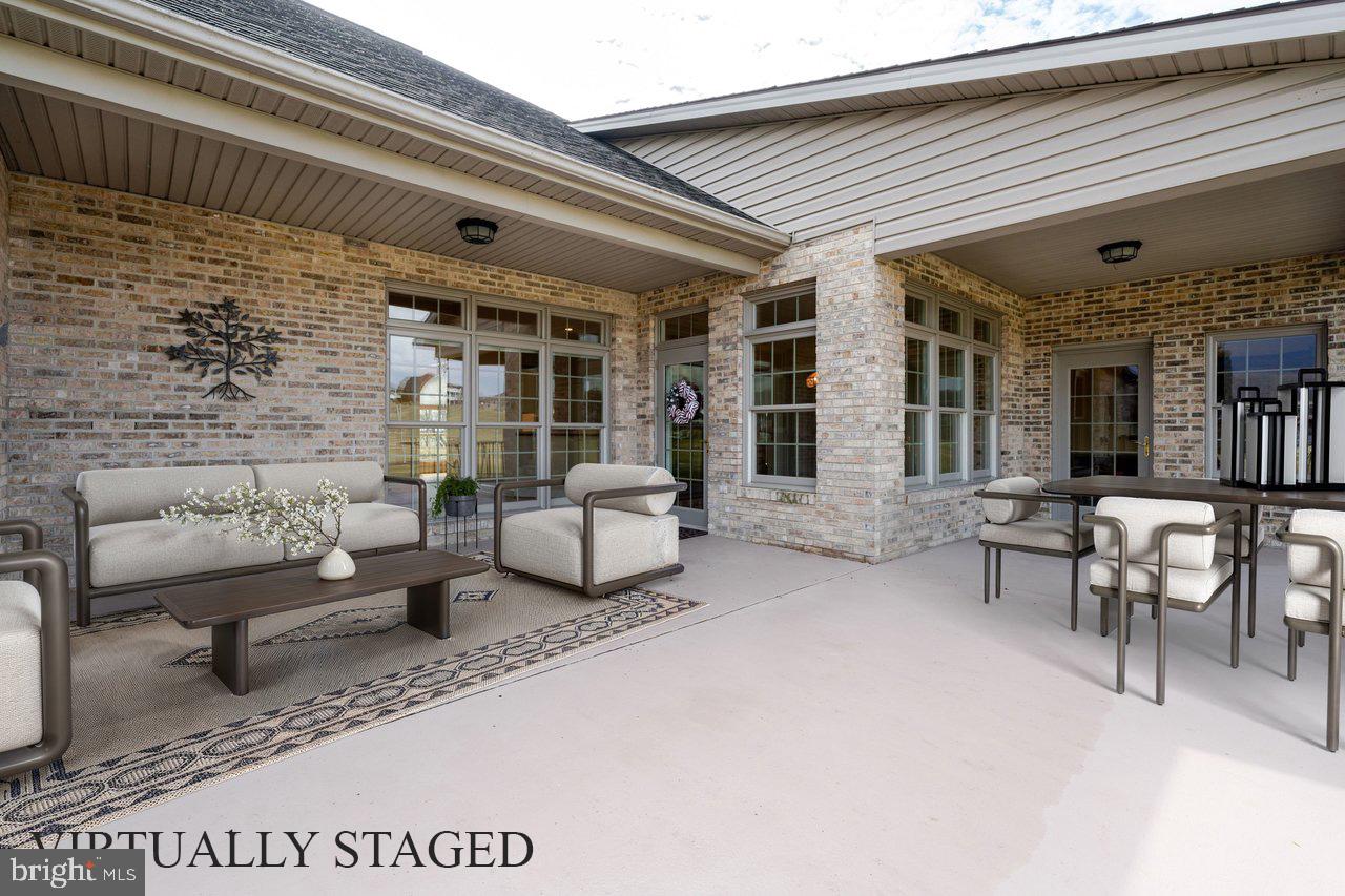 FAIRWAY MANOR - Residential