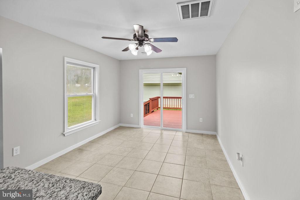 LAKE CAROLINE - Residential