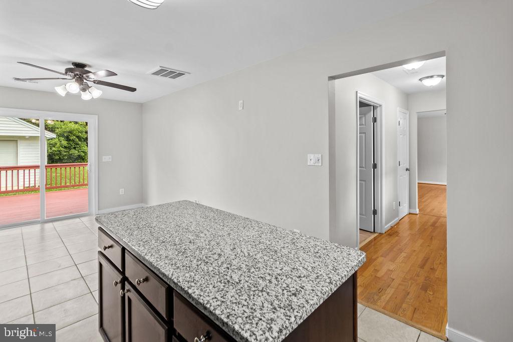 LAKE CAROLINE - Residential