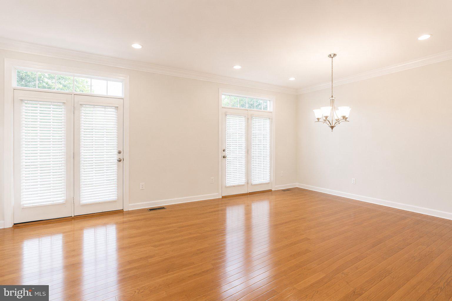 QUINCE ORCHARD PARK - Residential