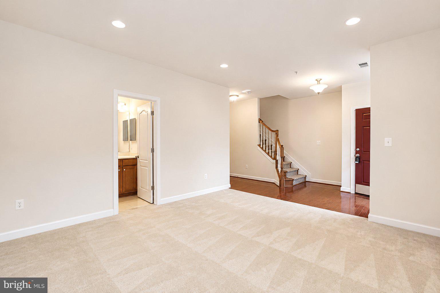 QUINCE ORCHARD PARK - Residential