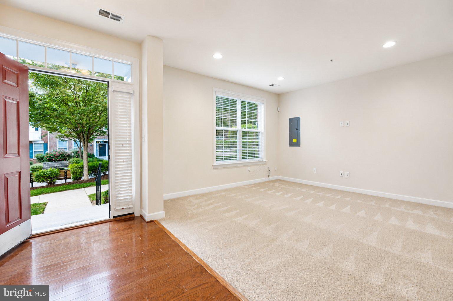 QUINCE ORCHARD PARK - Residential