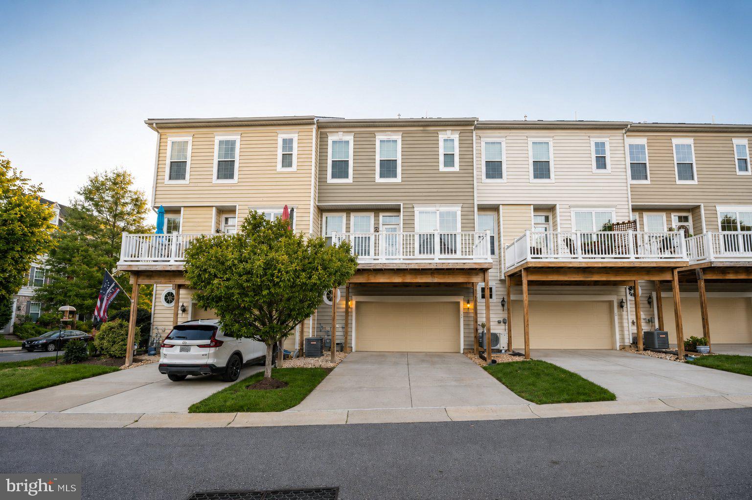 QUINCE ORCHARD PARK - Residential