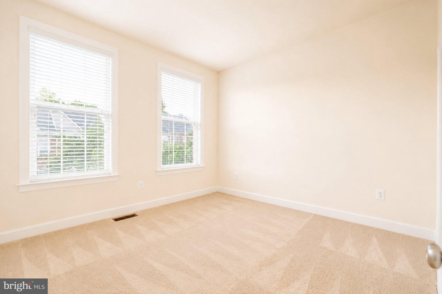 QUINCE ORCHARD PARK - Residential