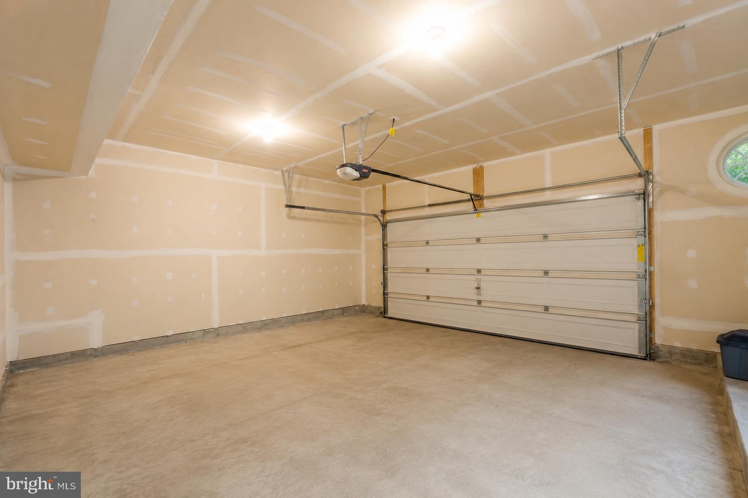 QUINCE ORCHARD PARK - Residential