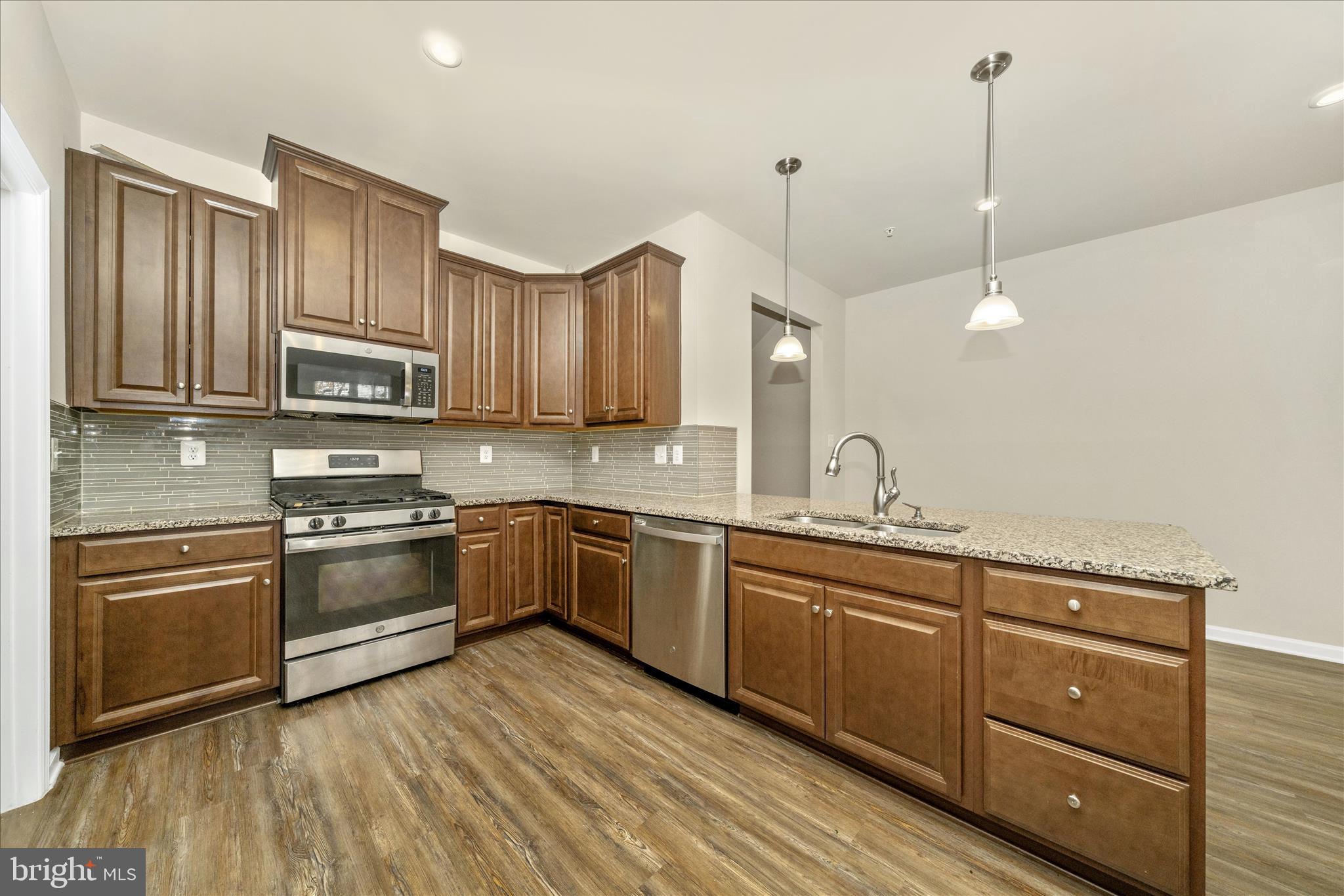 TANYARD SHORES - Residential