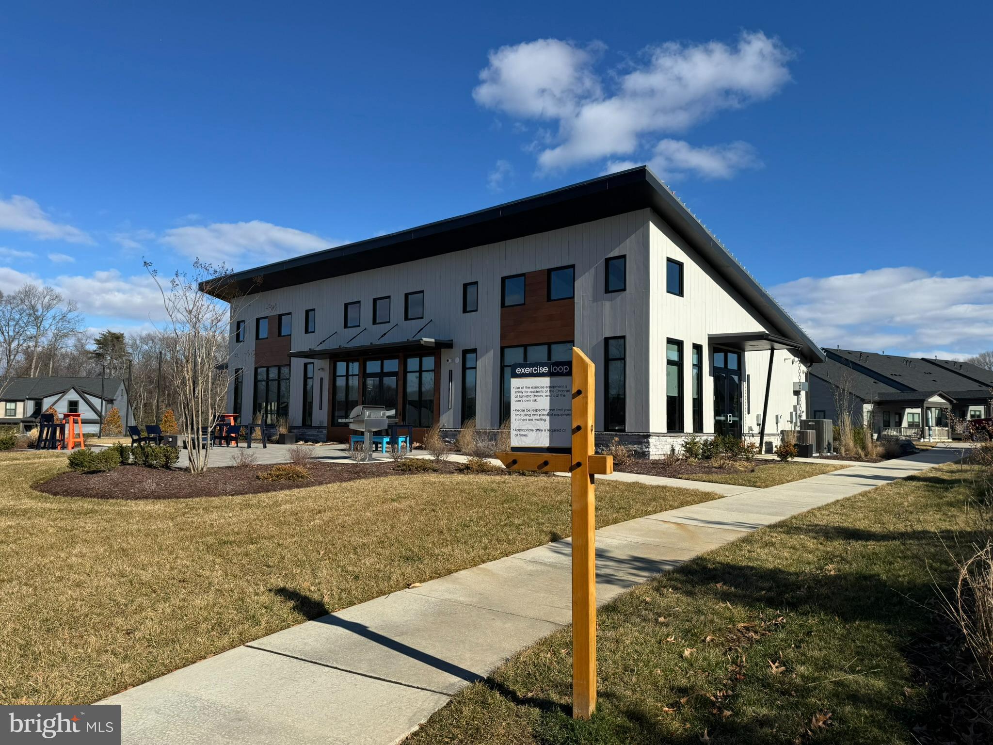 TANYARD SHORES - Residential