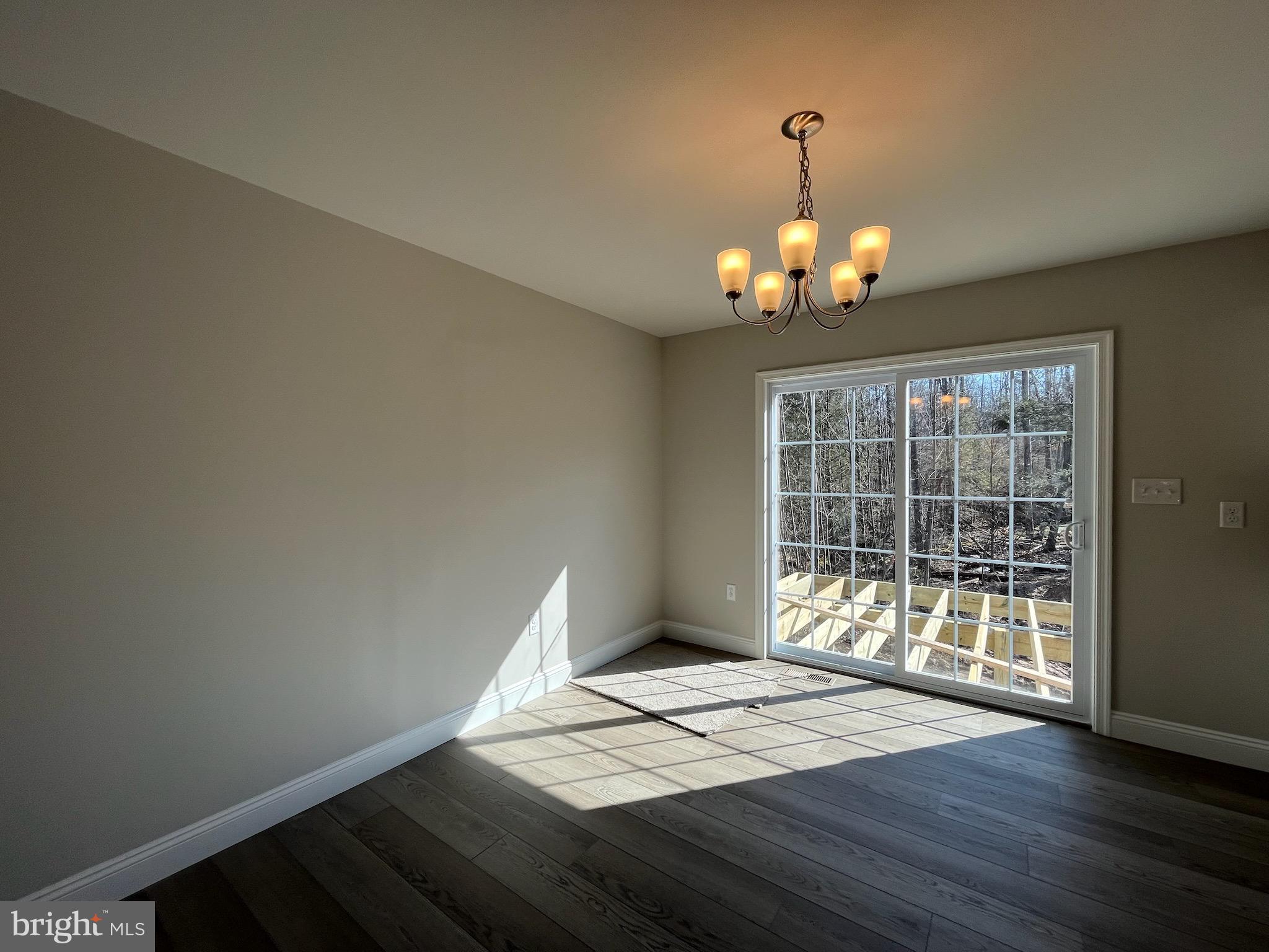 CEDAR CREEK - Residential