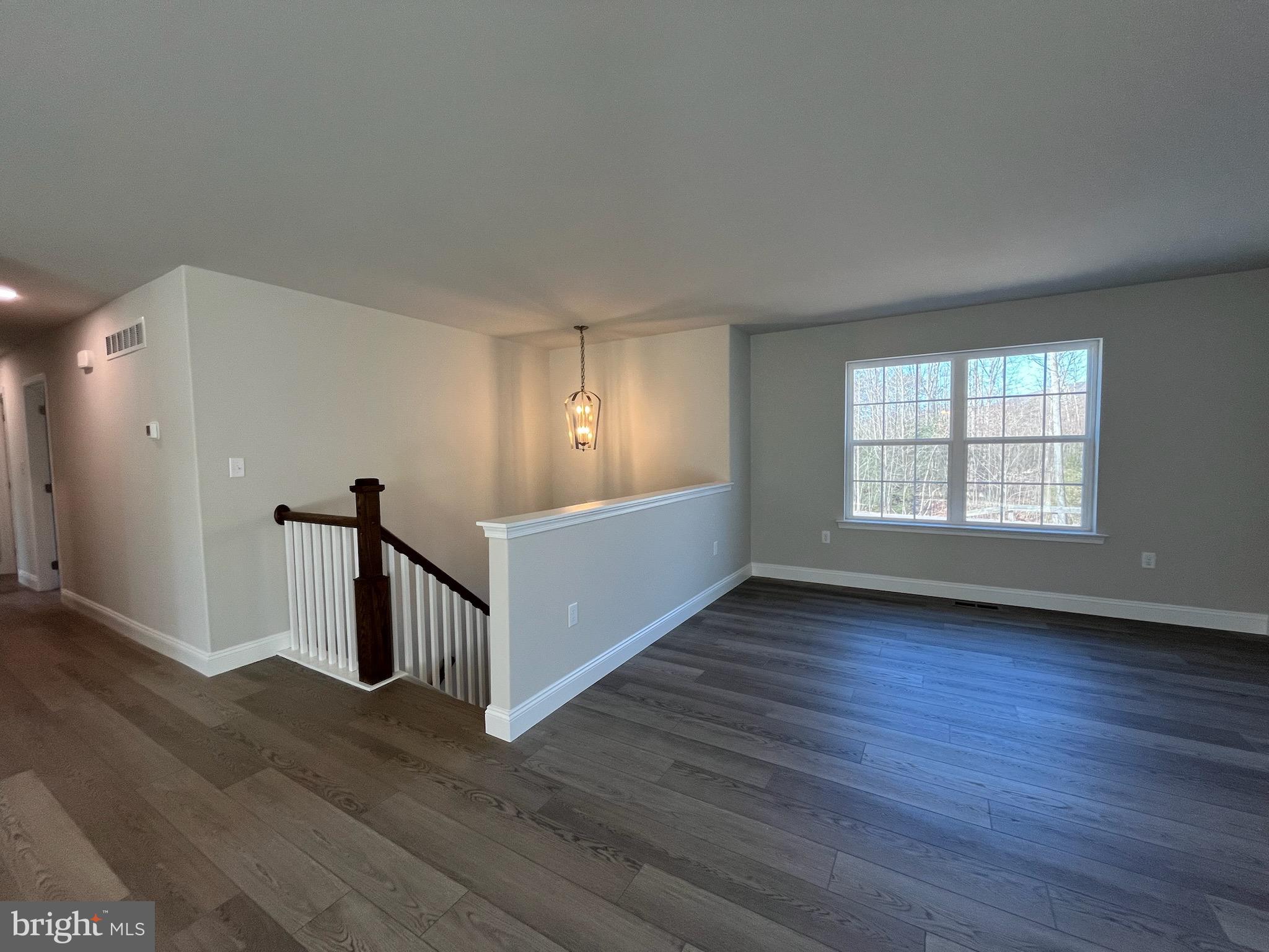 CEDAR CREEK - Residential