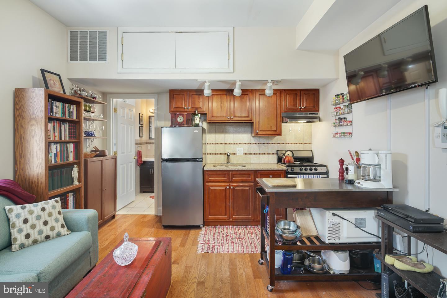 POINT BREEZE - Residential Lease