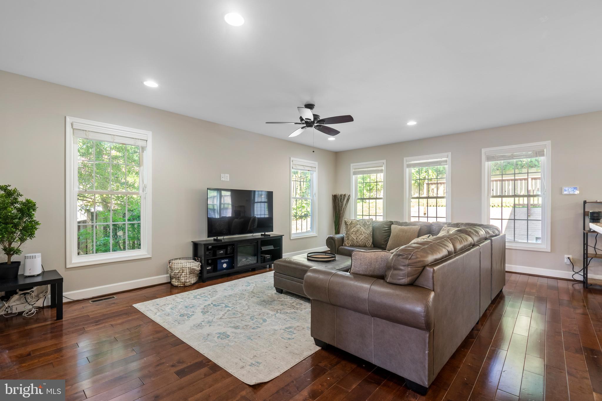 VALLEY VIEW - Residential