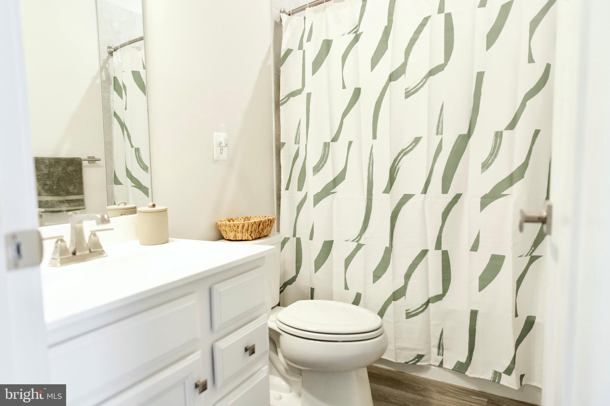 LAKE LINGANORE OAKDALE - Residential Lease