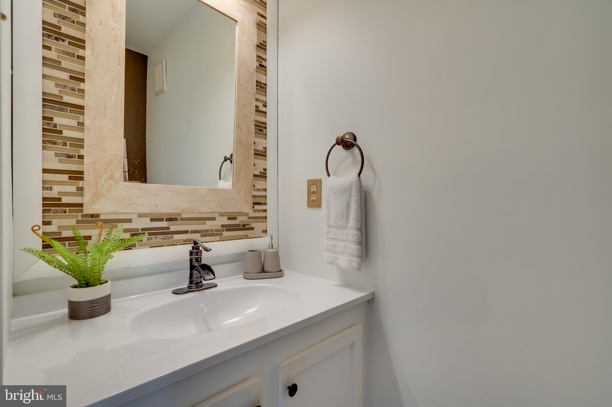 LANDSDOWNE - Residential