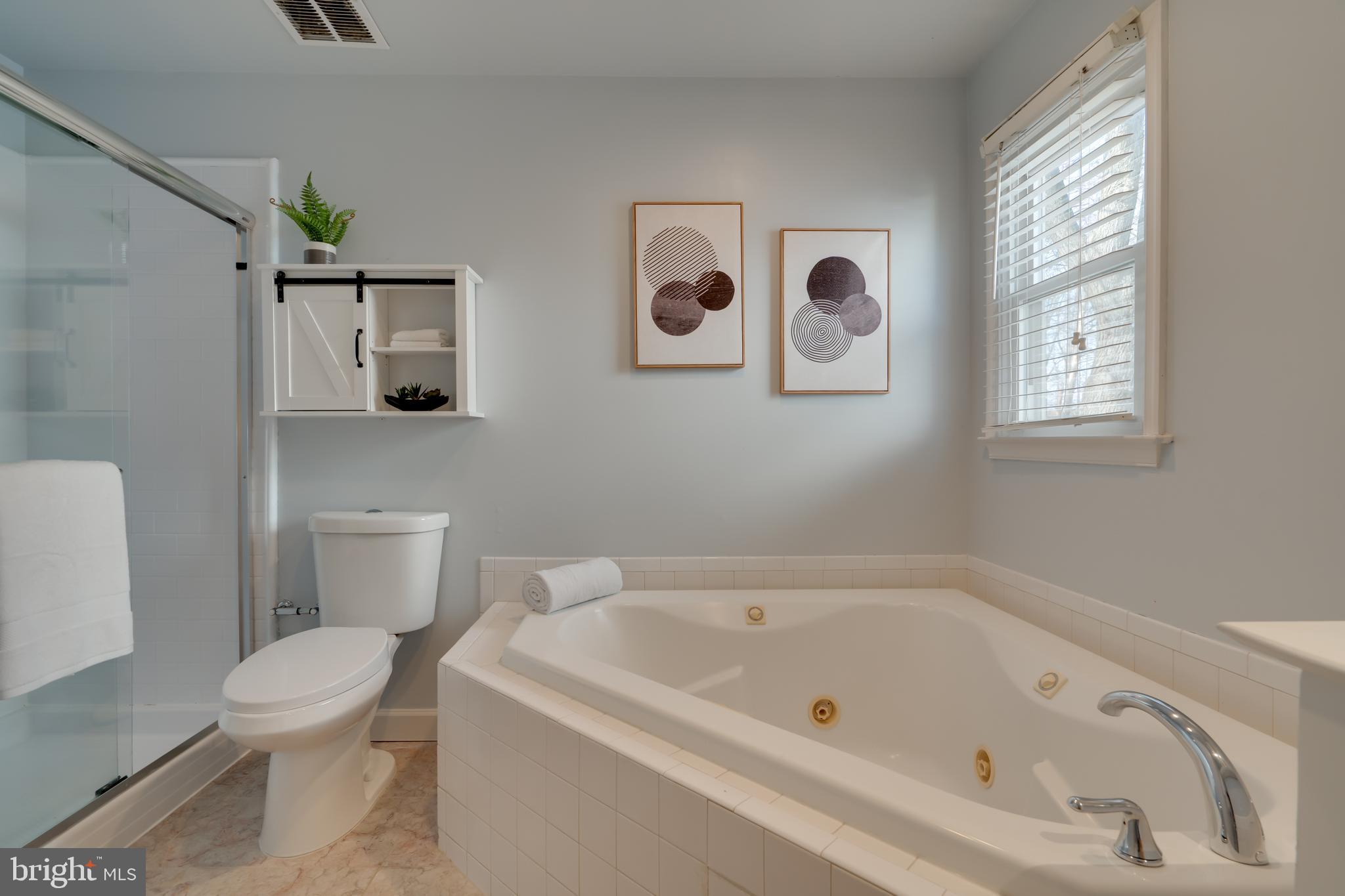 LANDSDOWNE - Residential
