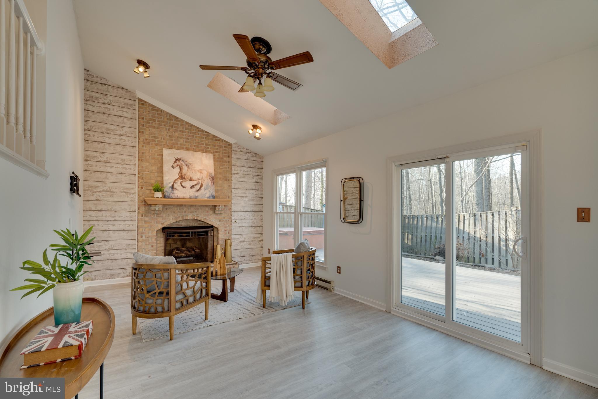 LANDSDOWNE - Residential
