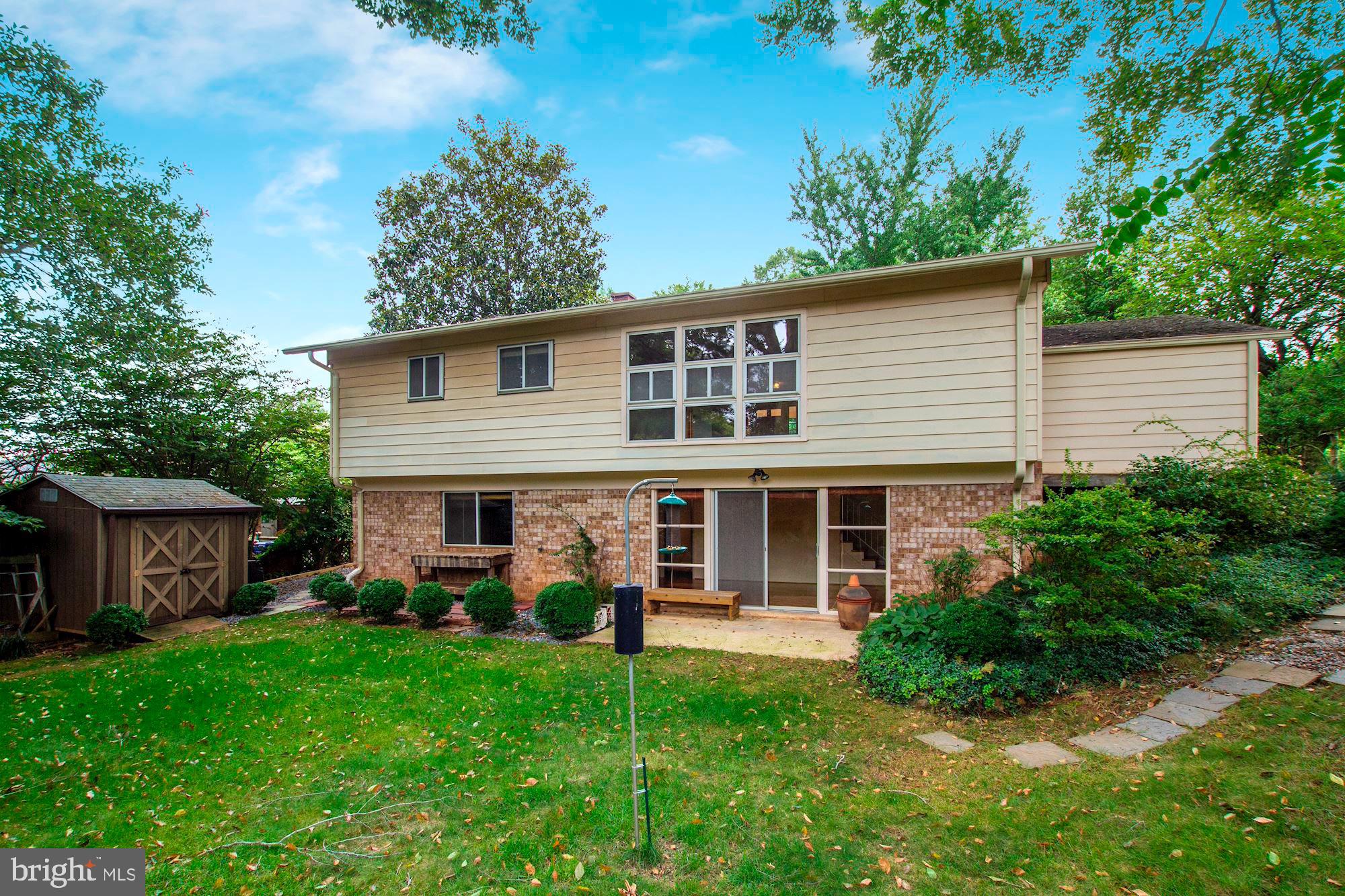 ROCK CREEK MANOR - Residential