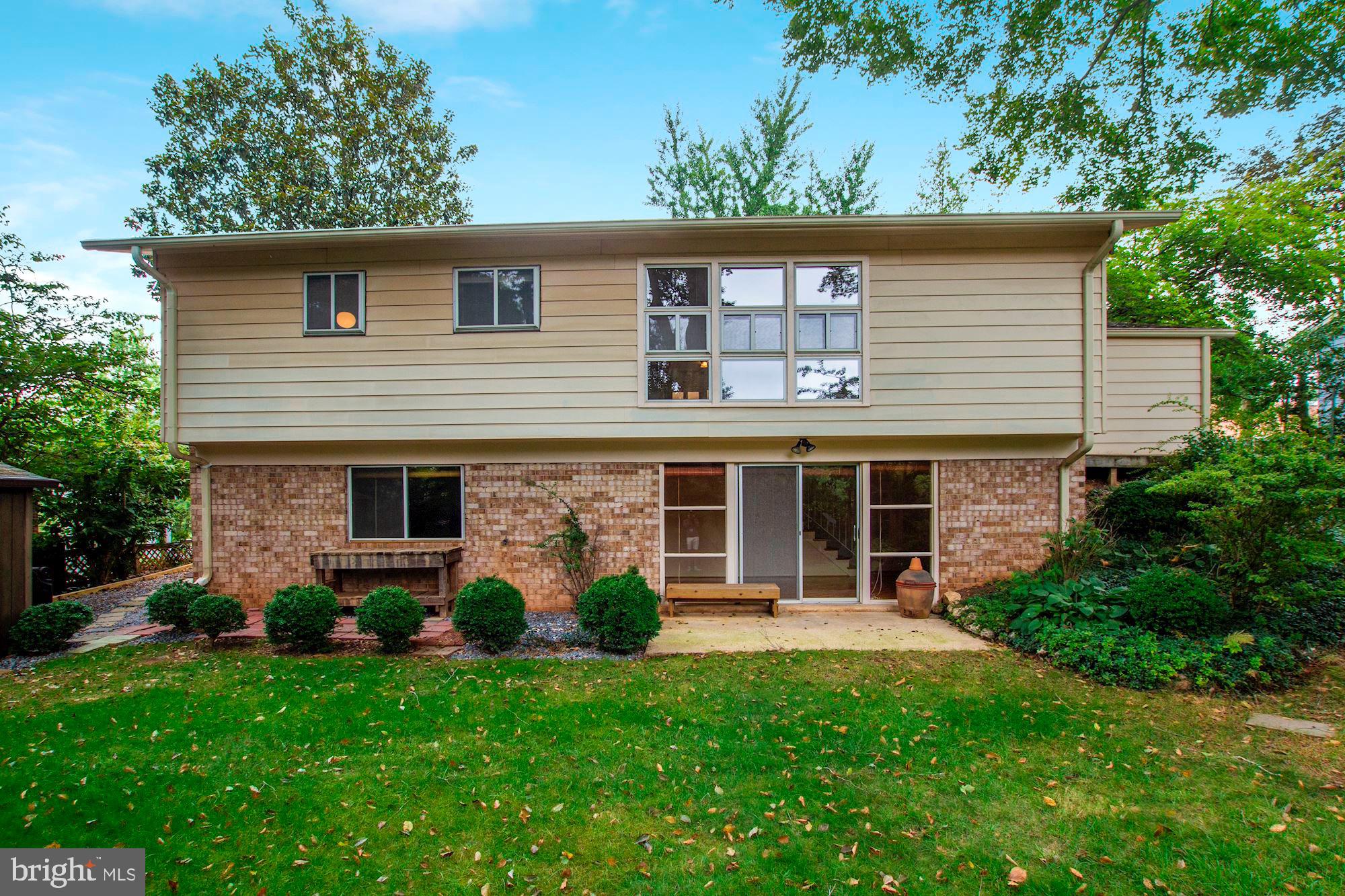 ROCK CREEK MANOR - Residential