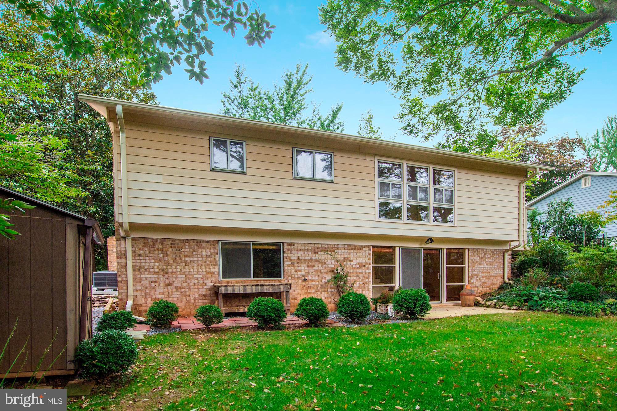ROCK CREEK MANOR - Residential
