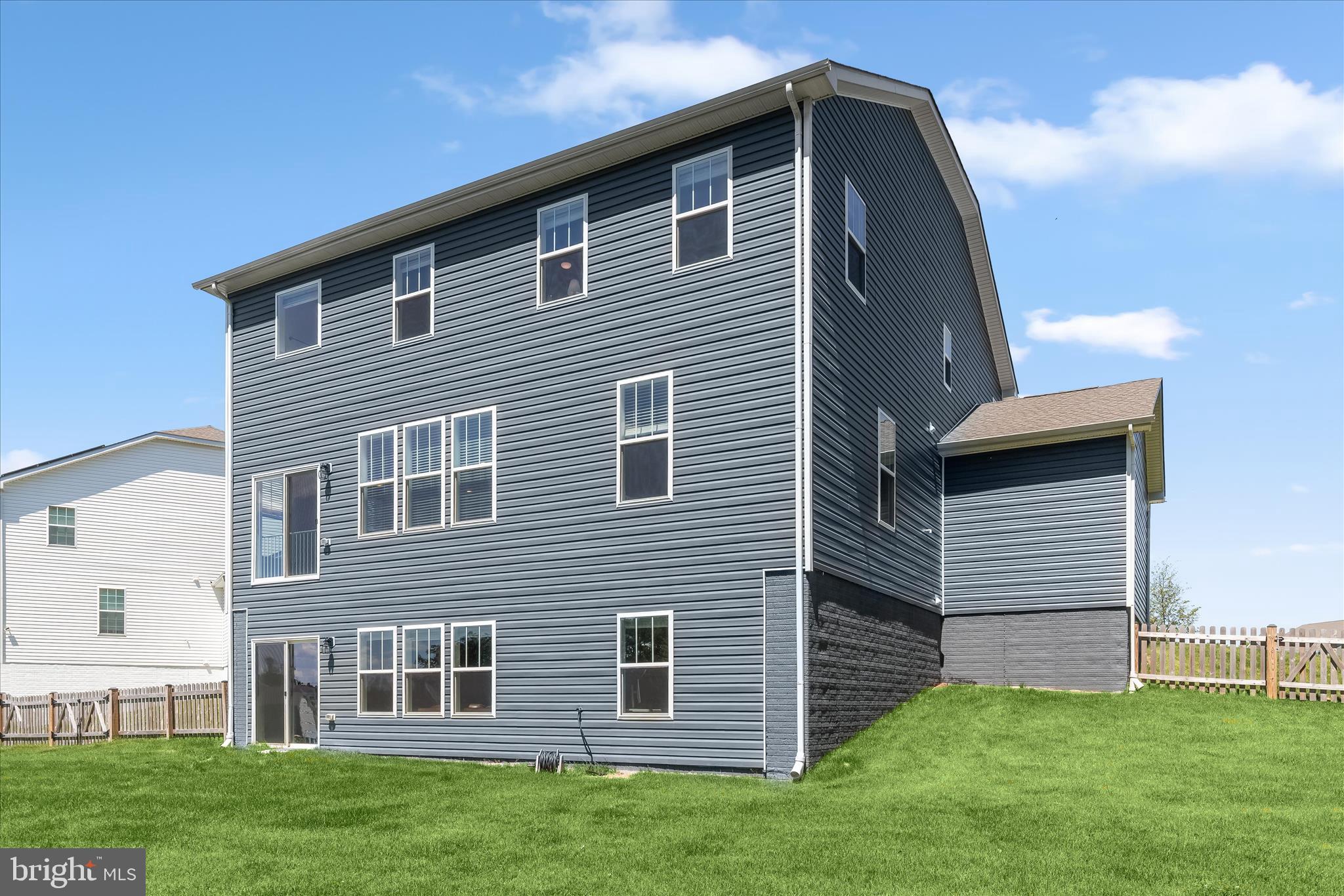 STONEGATE - Residential
