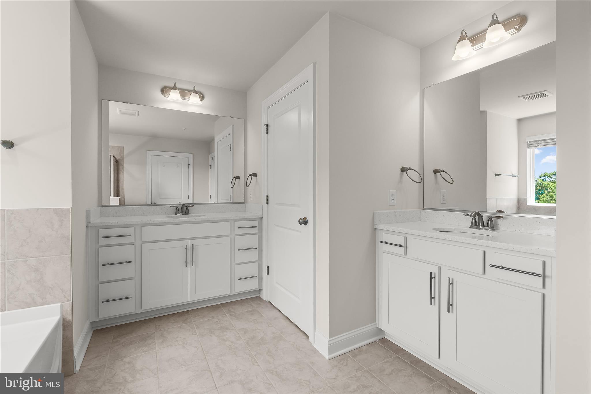 STONEGATE - Residential