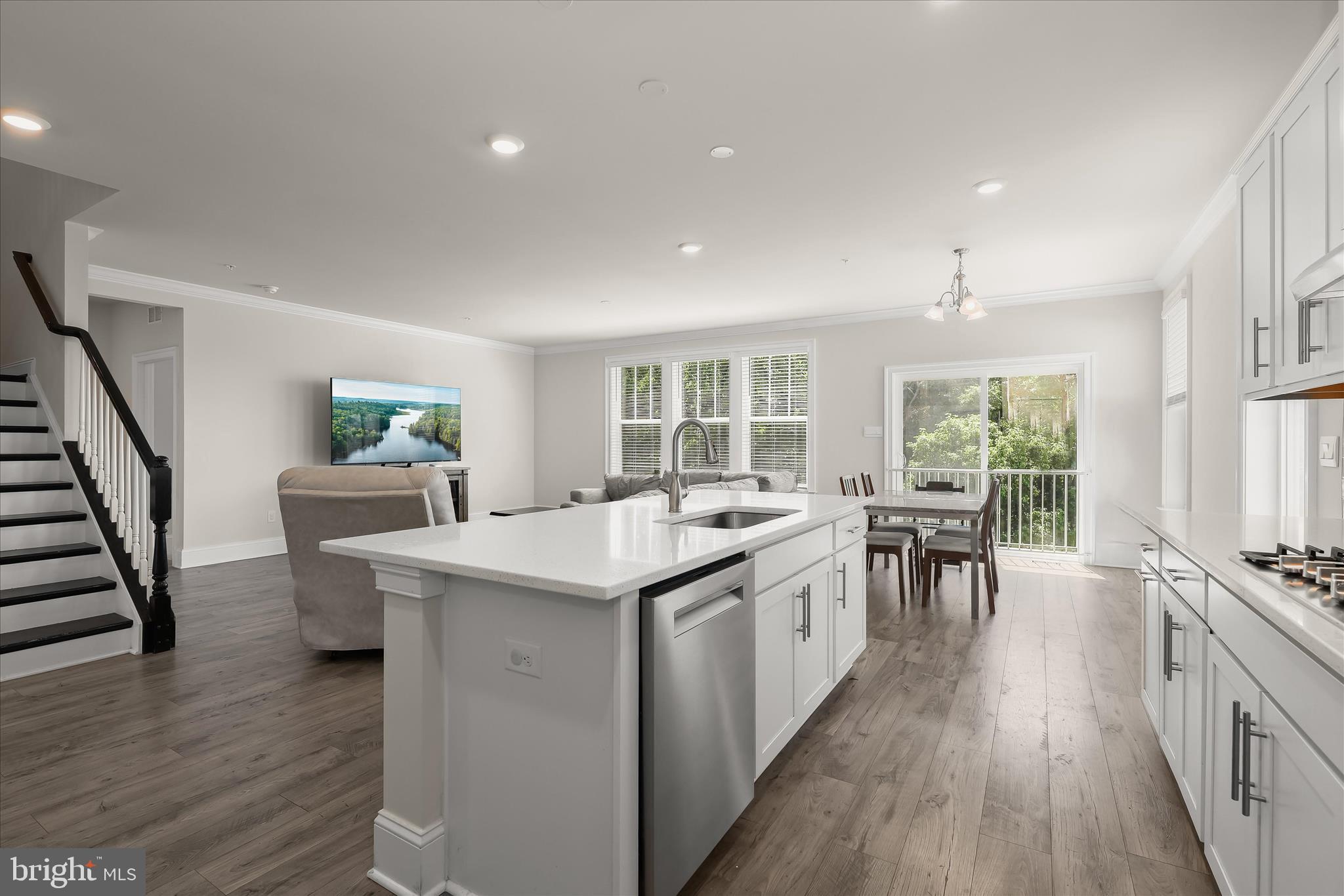 STONEGATE - Residential