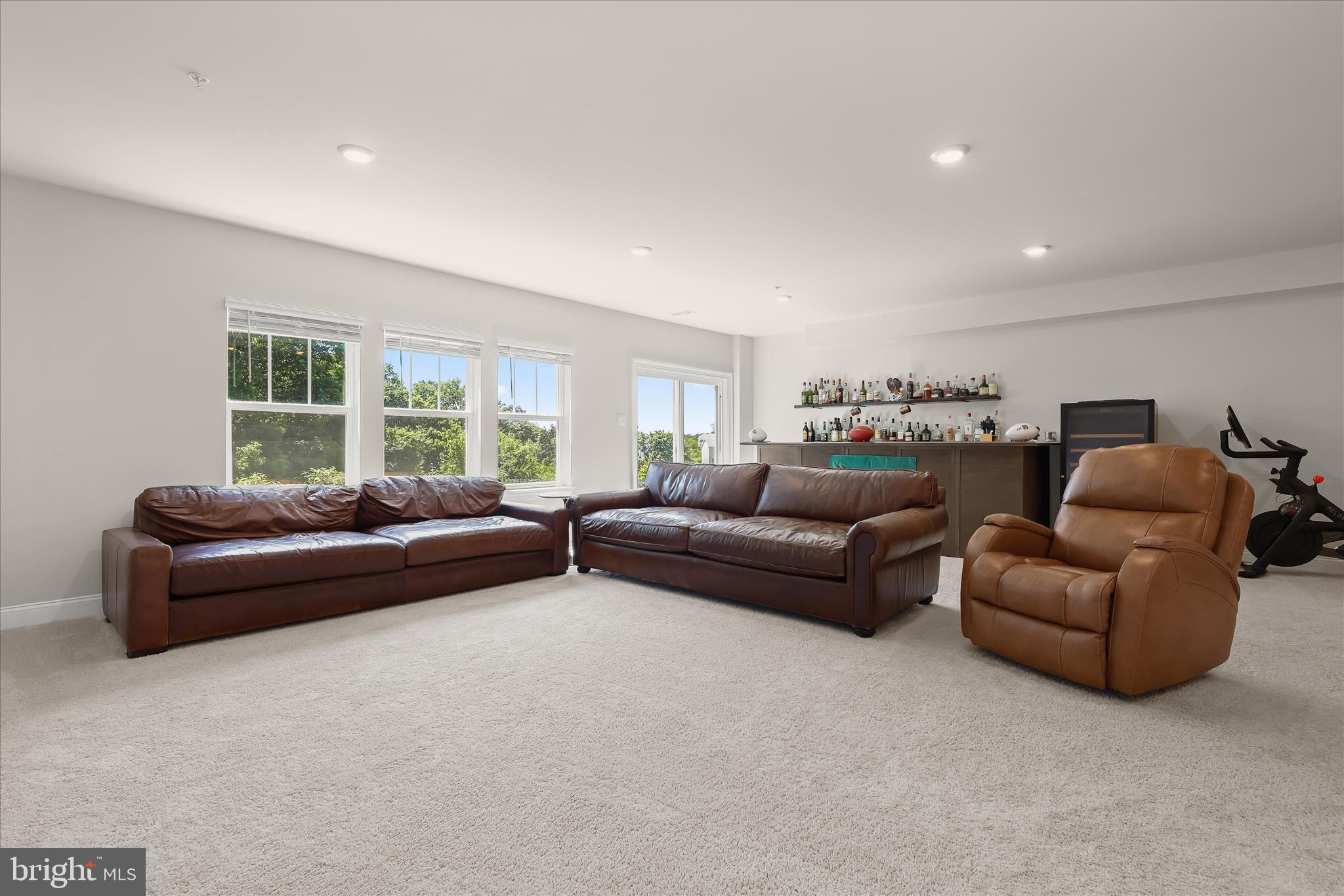 STONEGATE - Residential