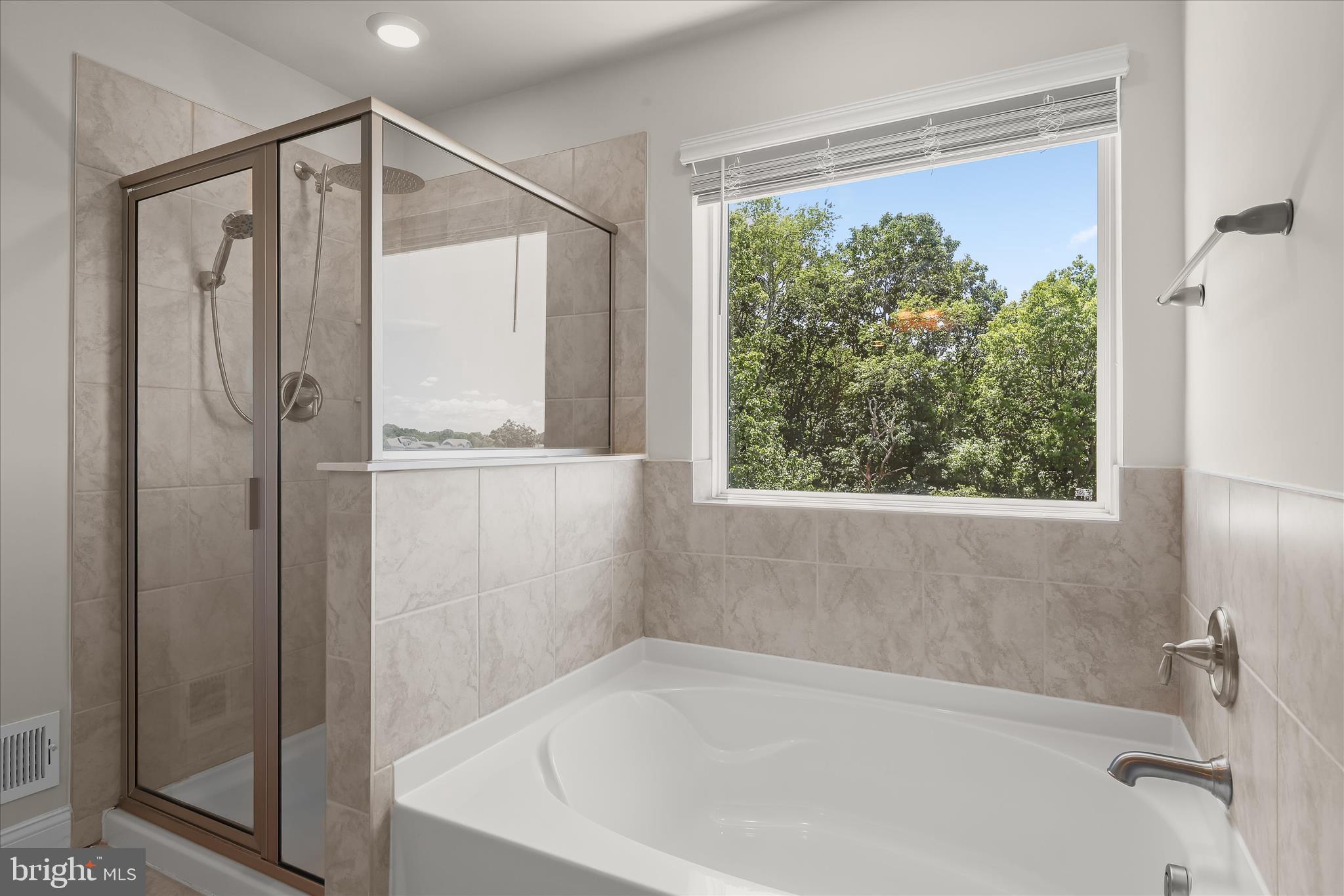 STONEGATE - Residential