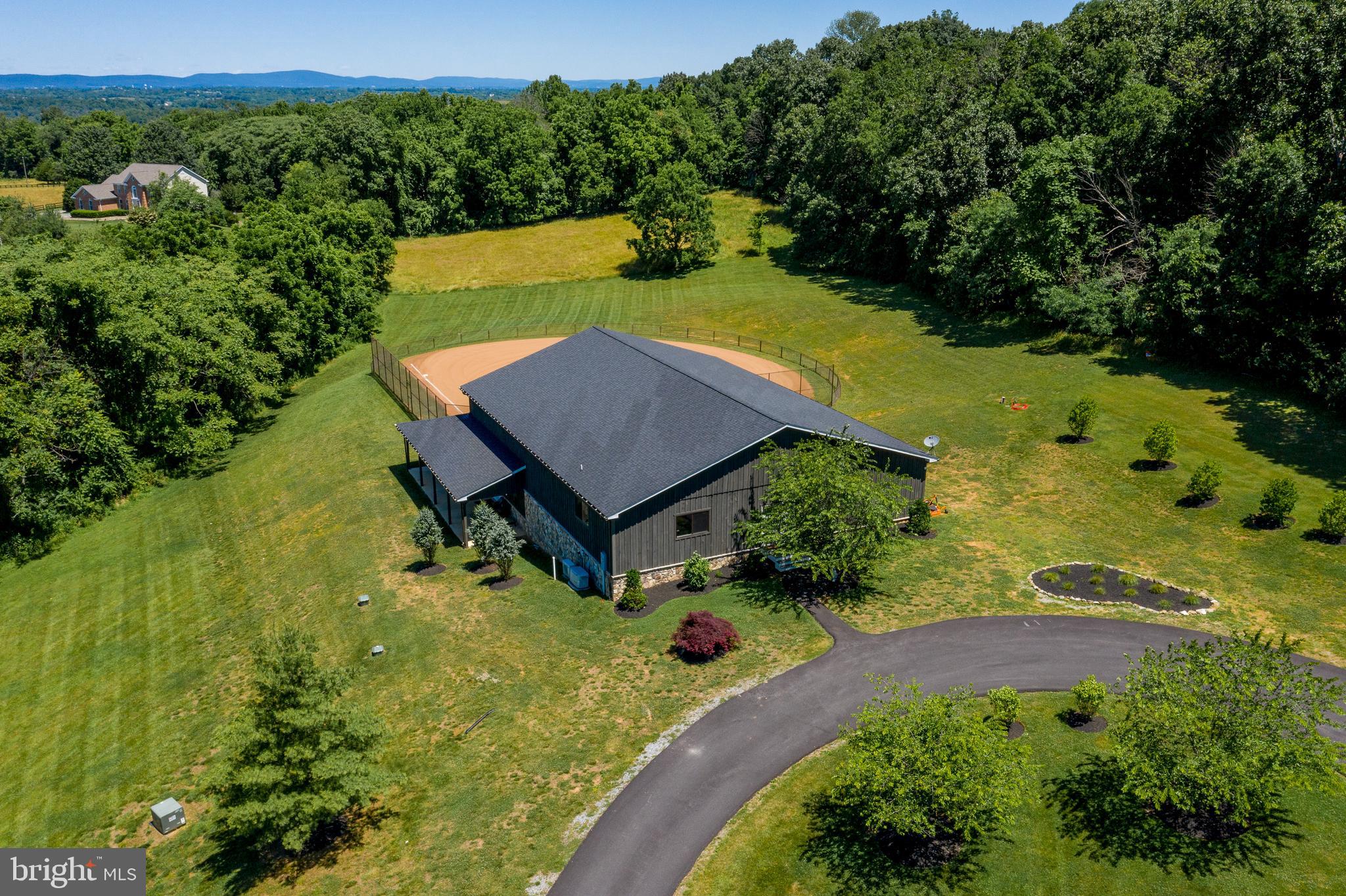 MELROSE FARM - Residential