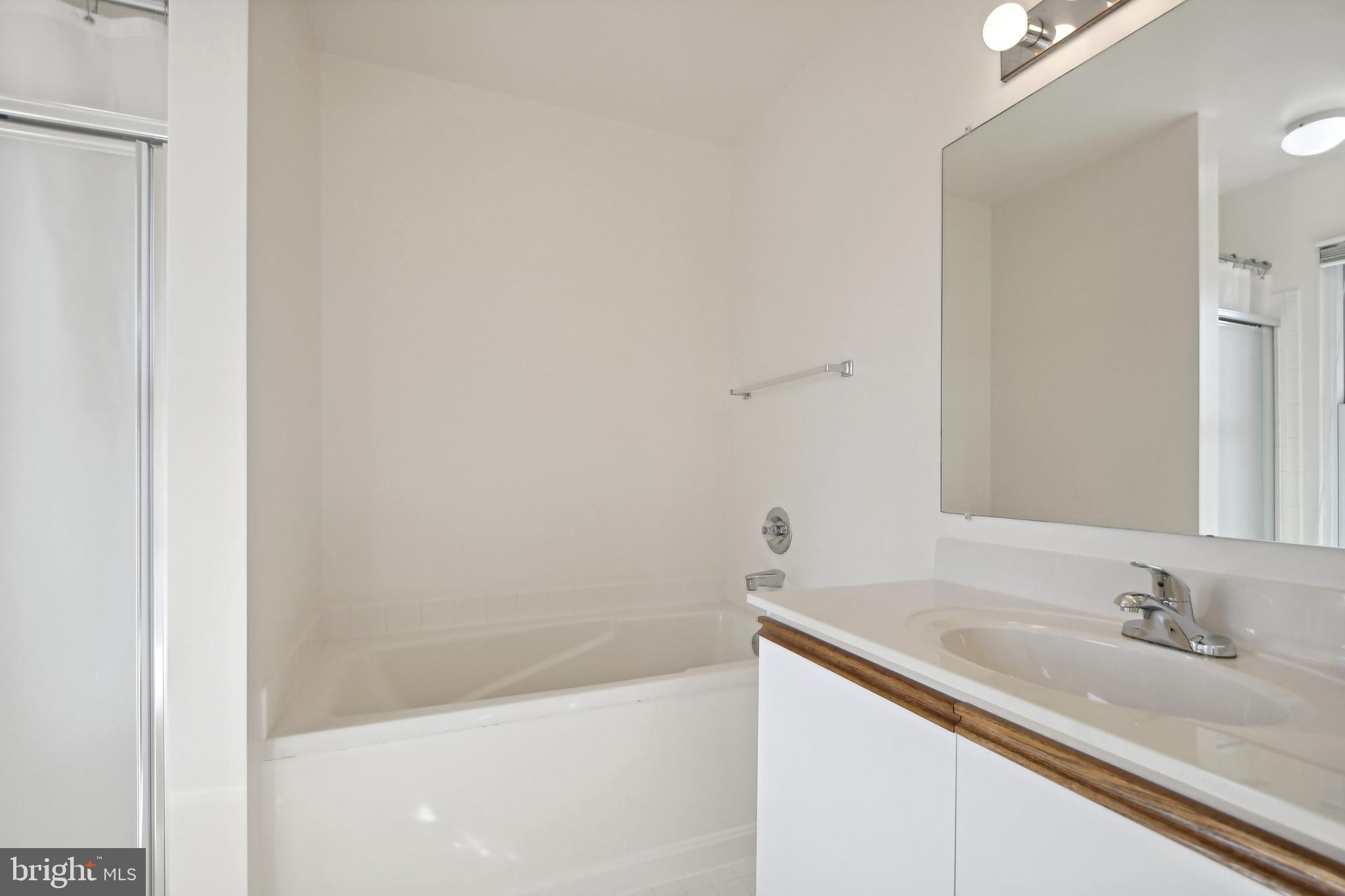 WOODSTONE - Residential Lease