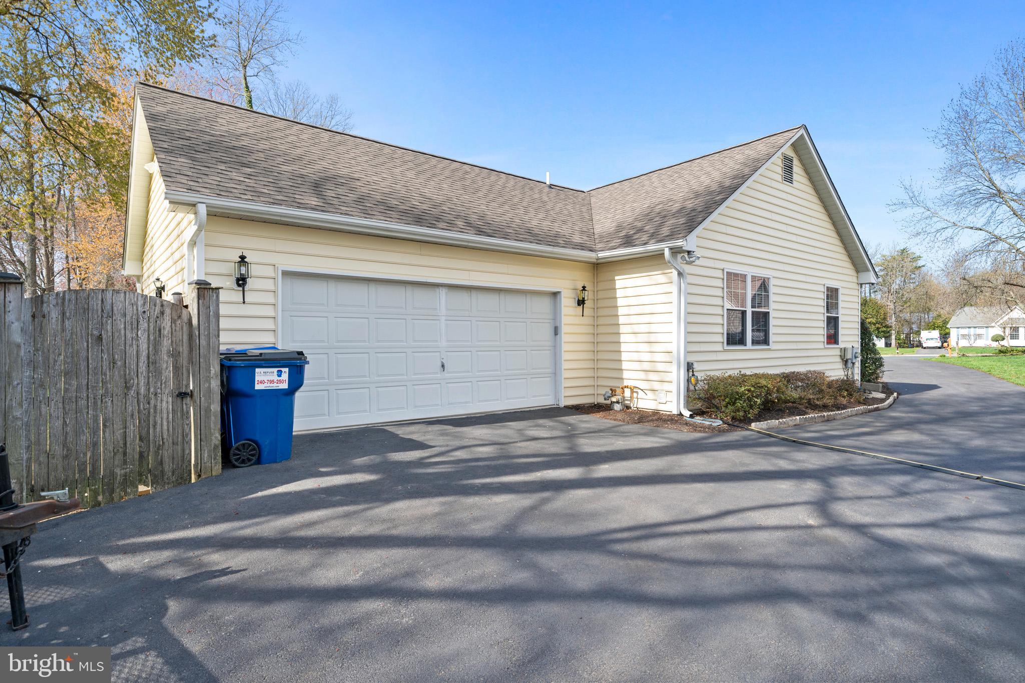 CONSTITUTION HILLS - Residential