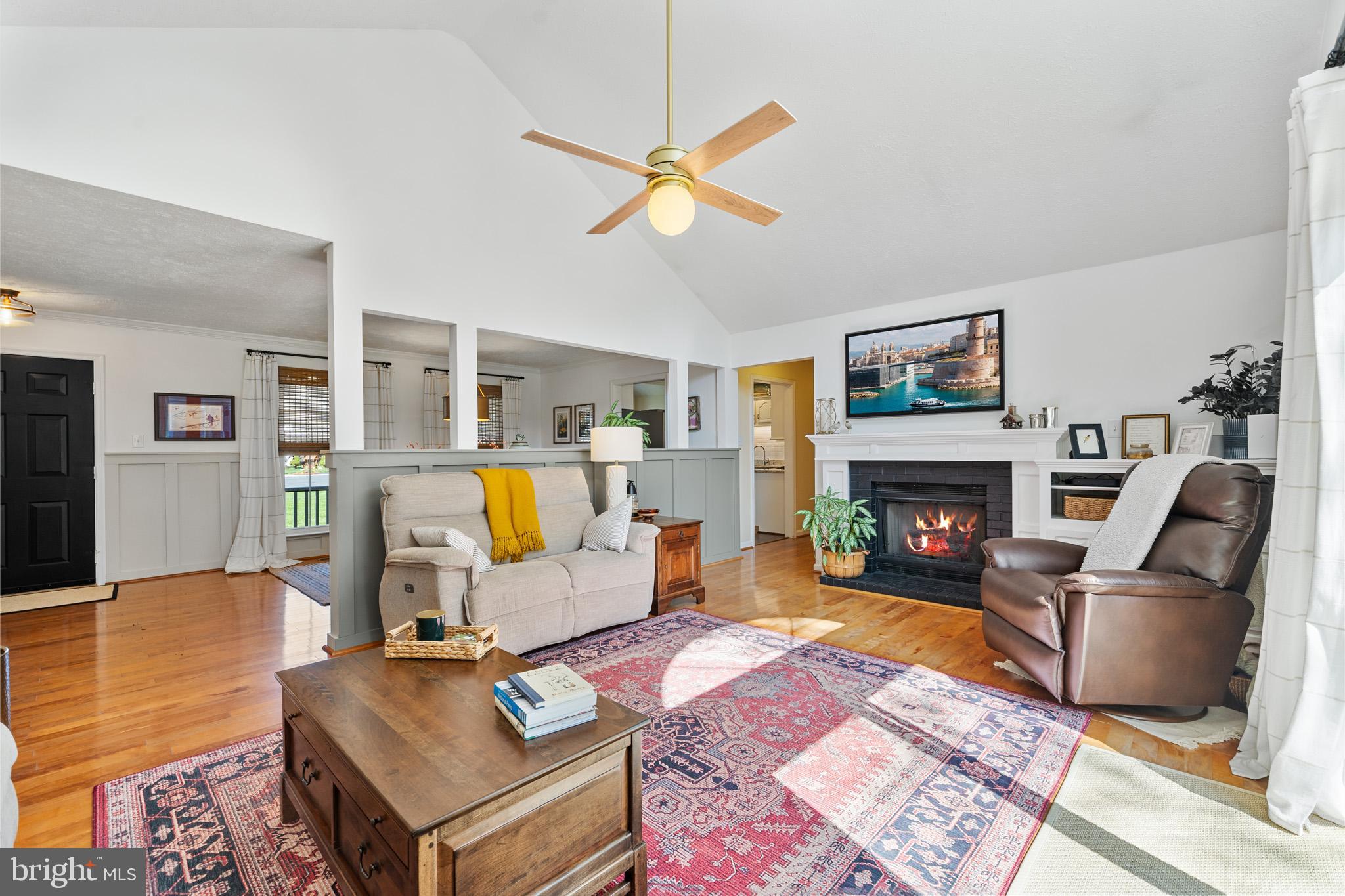 CONSTITUTION HILLS - Residential