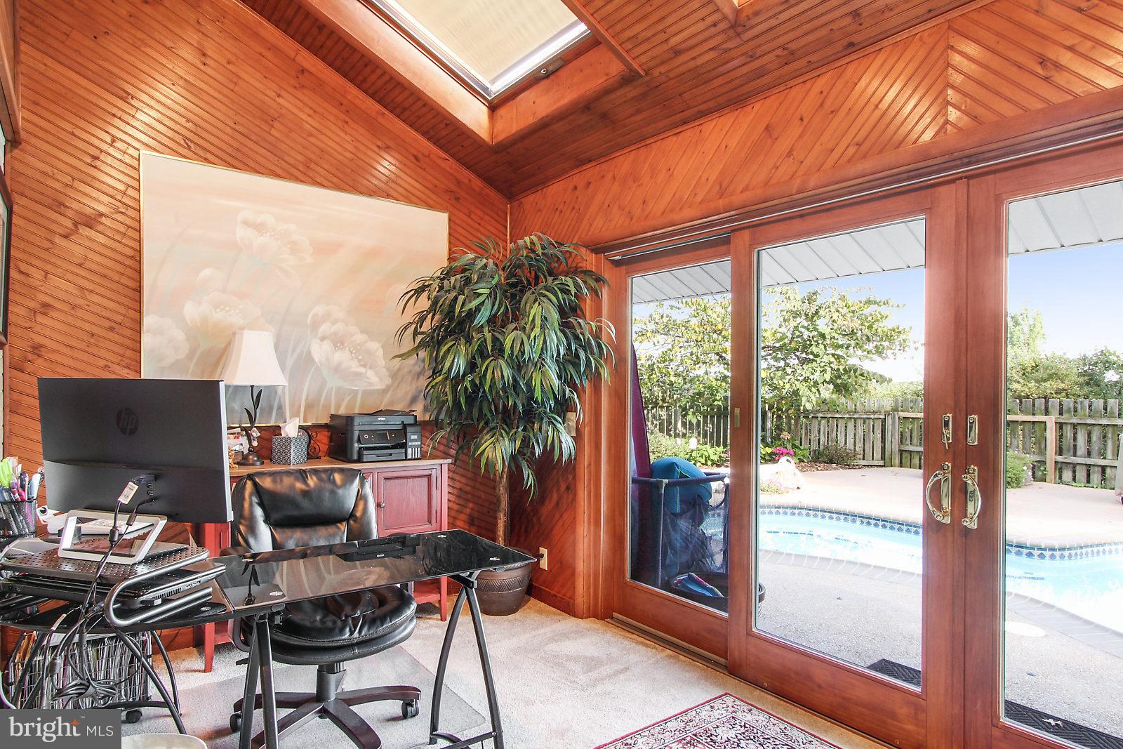 MIDLAND-HOLLYWOOD HEIGHTS - Residential