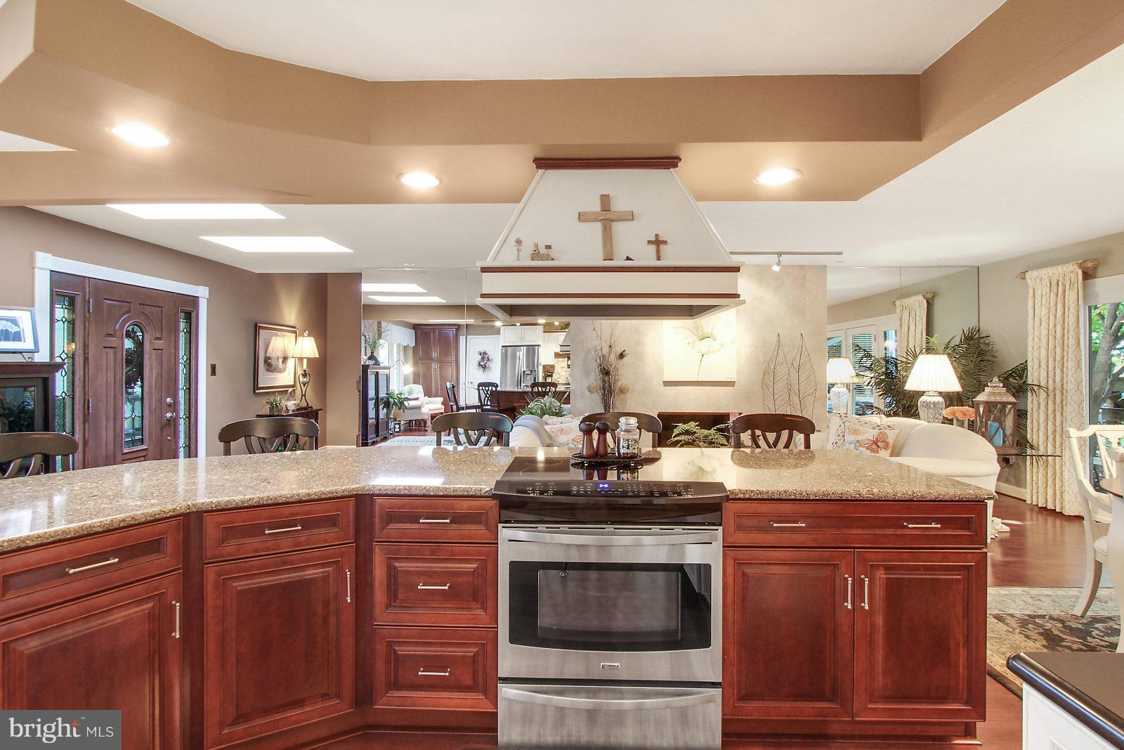 MIDLAND-HOLLYWOOD HEIGHTS - Residential