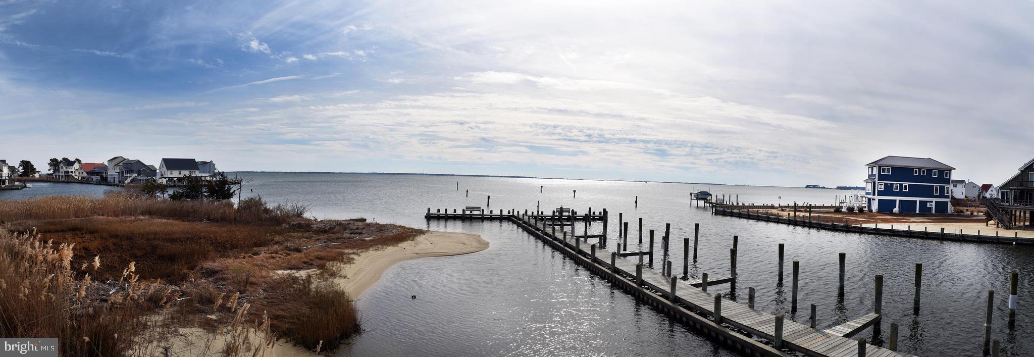 CAPTAIN'S COVE - Land
