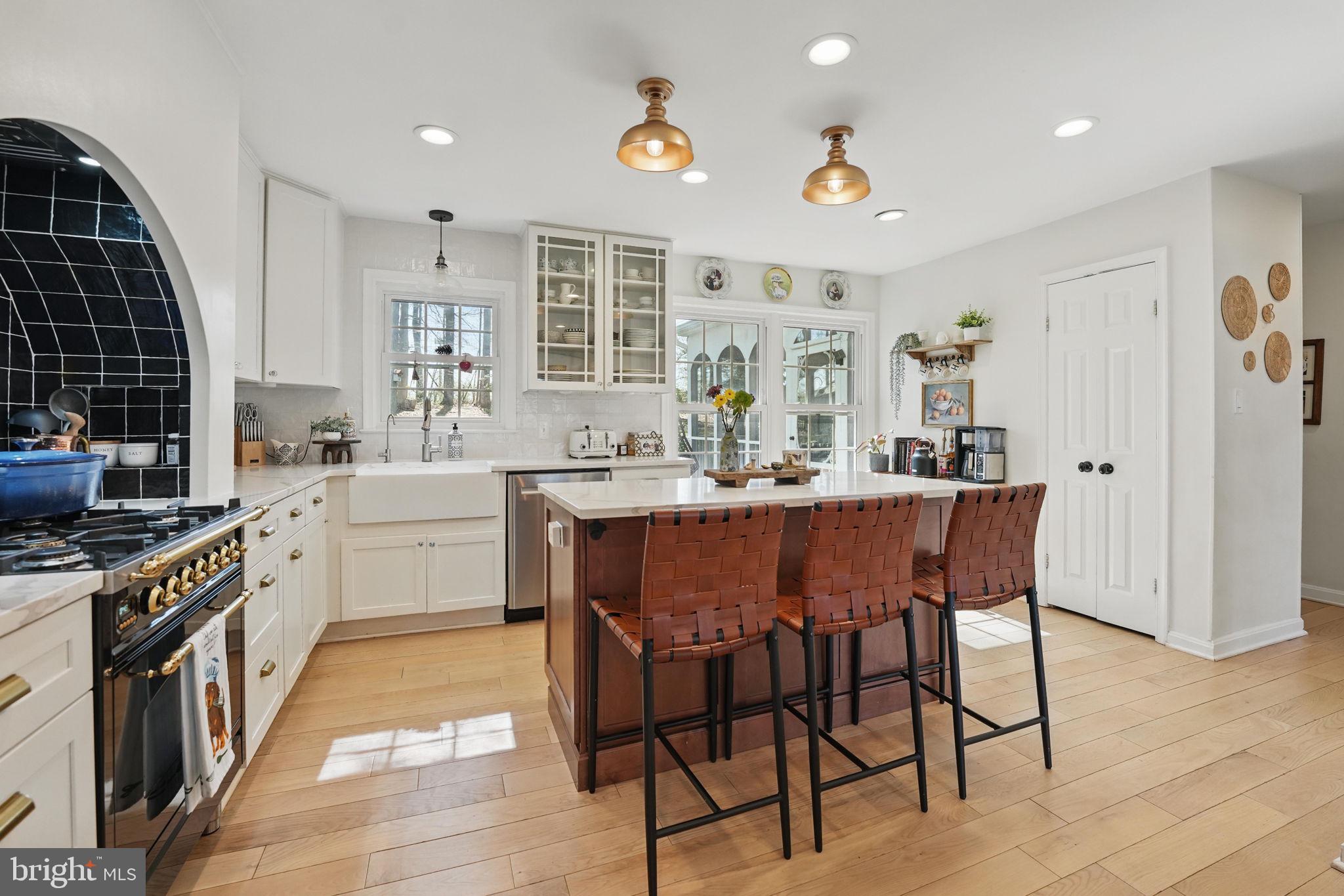 LAKE BRADDOCK - Residential
