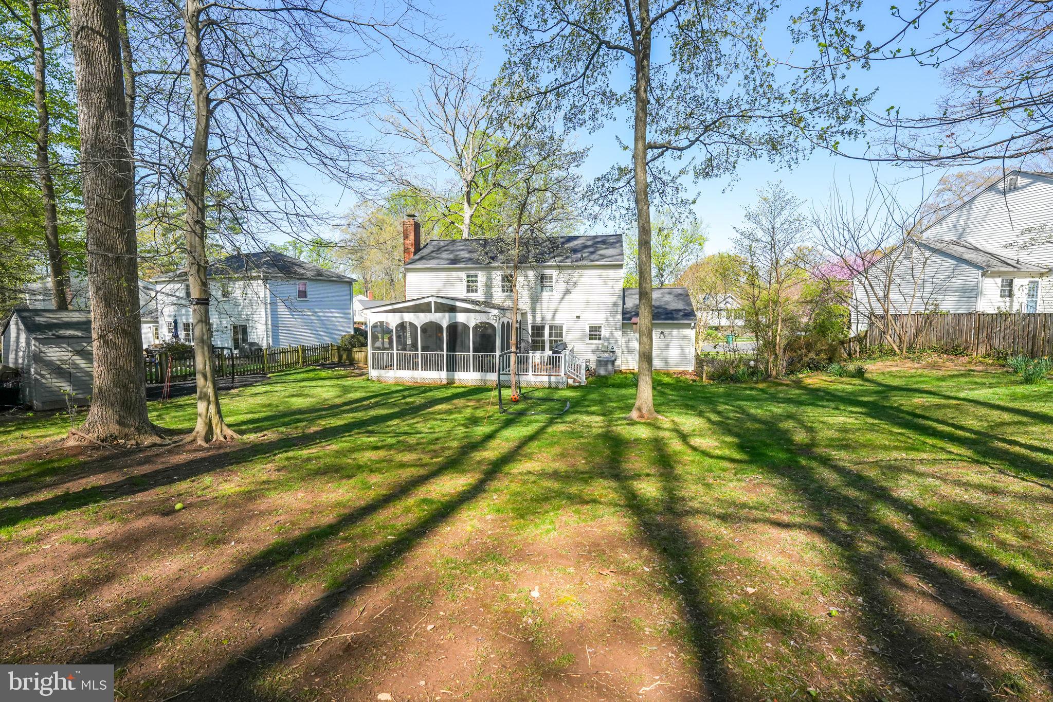 LAKE BRADDOCK - Residential