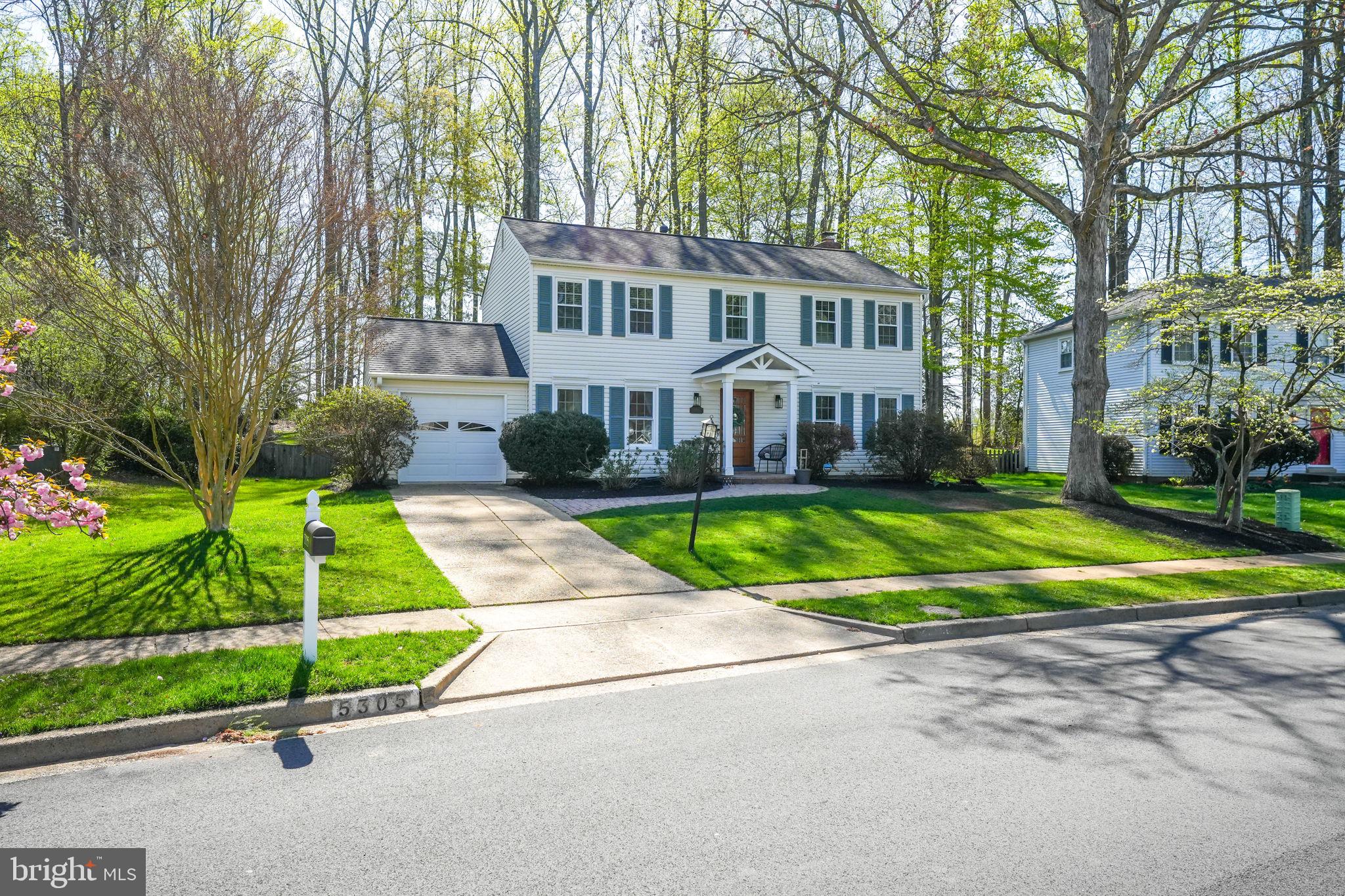 LAKE BRADDOCK - Residential