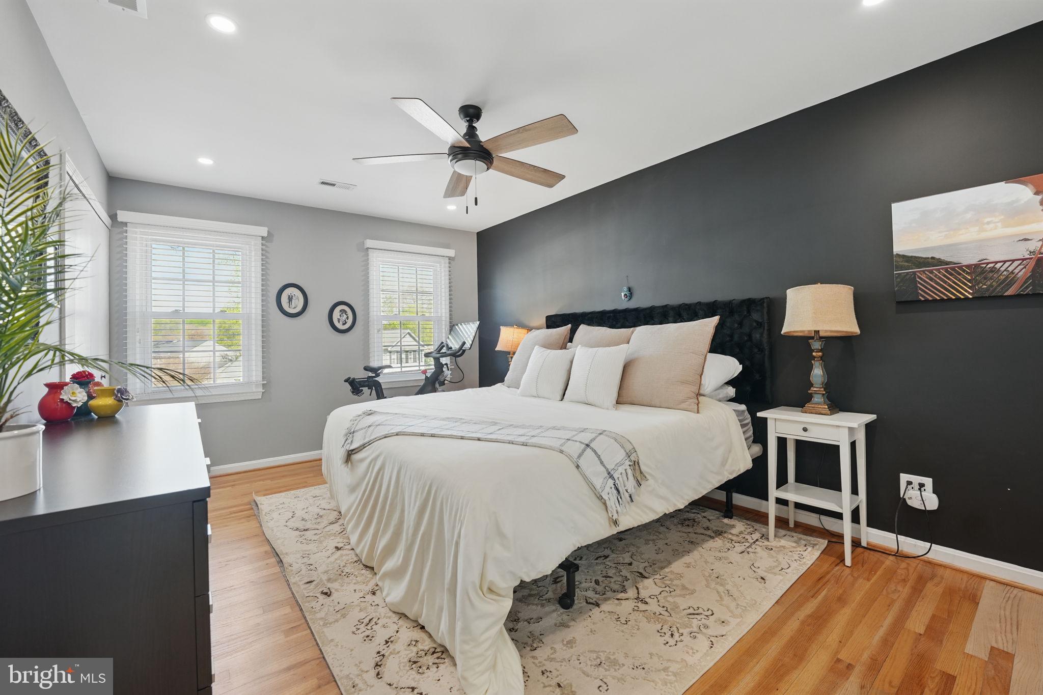 LAKE BRADDOCK - Residential