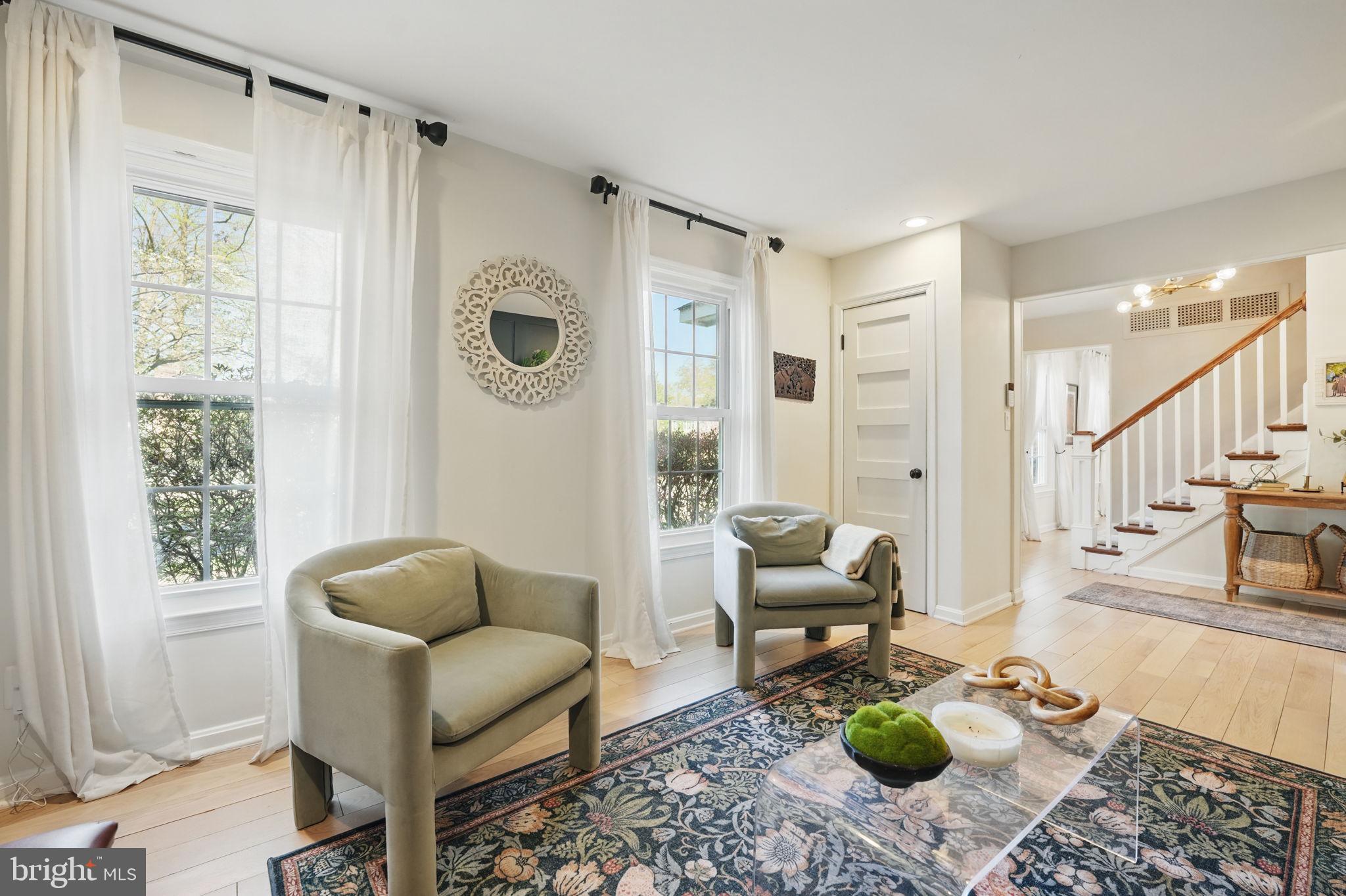 LAKE BRADDOCK - Residential