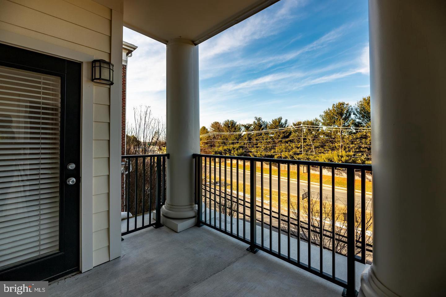 THE COLONNADE AT KENTLANDS - Residential Lease