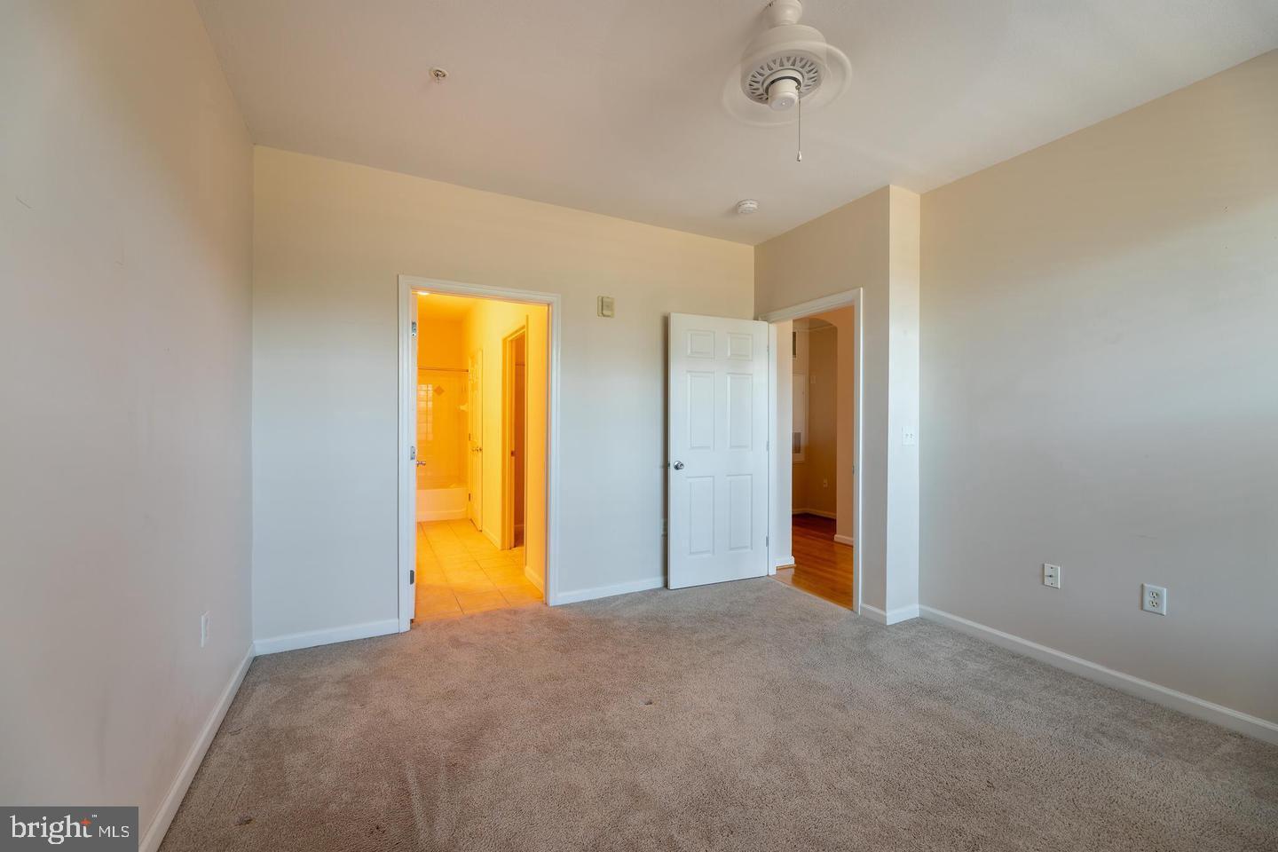 THE COLONNADE AT KENTLANDS - Residential Lease