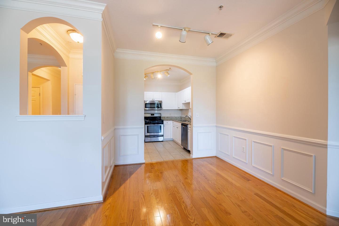 THE COLONNADE AT KENTLANDS - Residential Lease