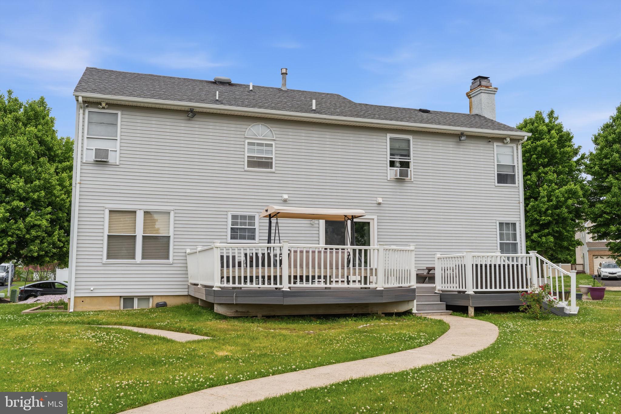 WOODS OF NESHAMINY - Residential